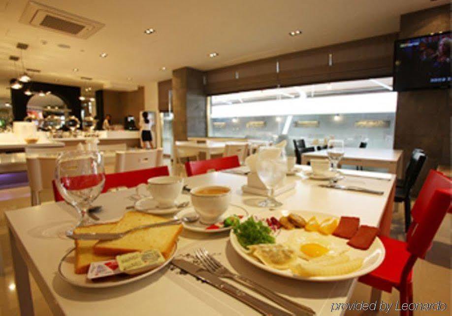 Suwon Reve Hotel Restaurant photo