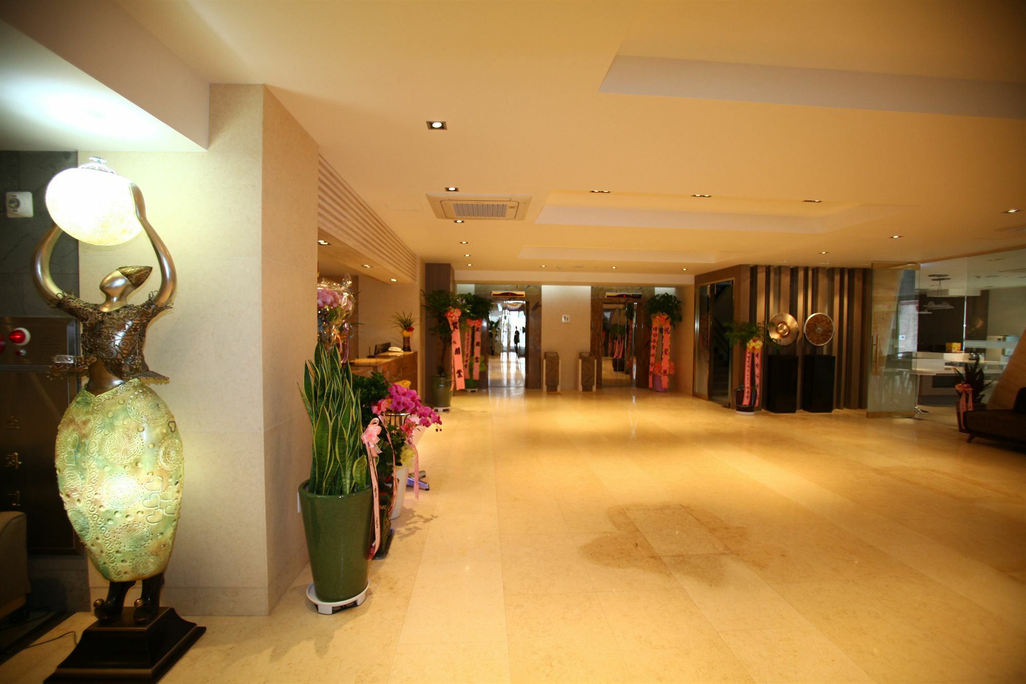 Suwon Reve Hotel Exterior photo